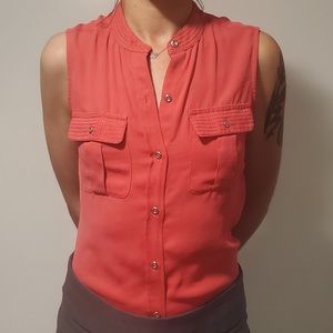 Sleeveless Button down